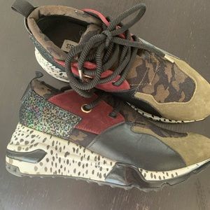 Steve Madden Cliff Sneakers 7M